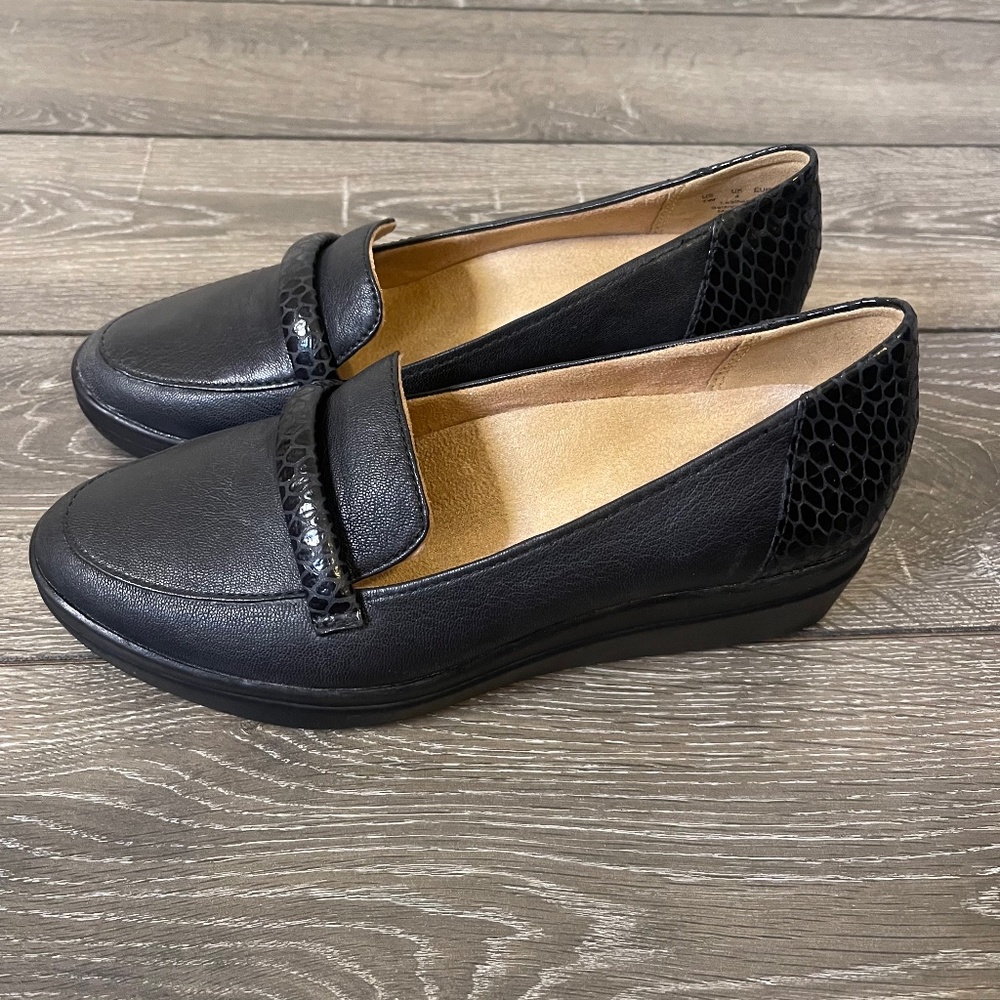 NEW Naturalizer Black Leather Snakeskin Print Wedge Loafer Women's Size 7W Wide